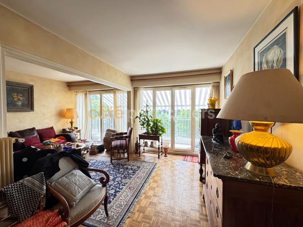 Vente
                Appartement96,28 m² - 5 Pièces -
                    ORLEANS (45100)