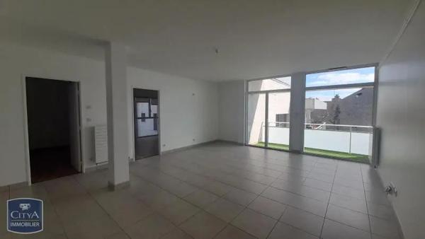Appartement à louer 3 pièces 98.6m²