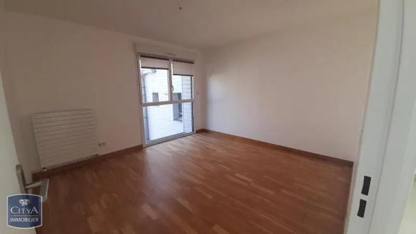 Appartement à louer 3 pièces 98.6m²