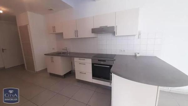 Appartement à louer 3 pièces 98.6m²