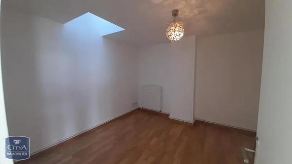 Appartement à louer 3 pièces 98.6m²