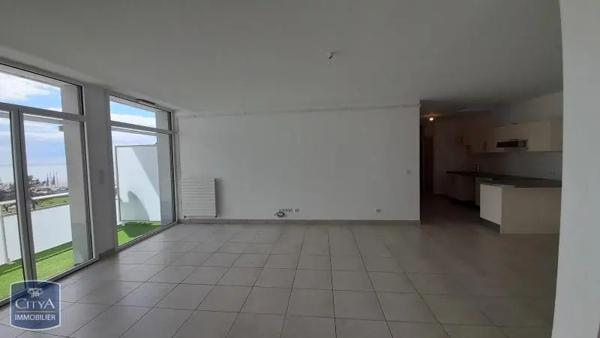 Appartement à louer 3 pièces 98.6m²