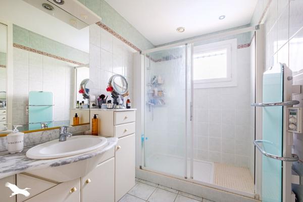 Maison à vendre 370 904 € Mions 5 p 104 m² DPE D
