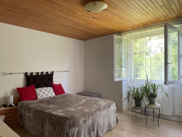 Ferme début 20ème siècle rénovée sur terrain 9007 m²