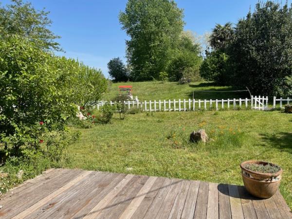 Ferme début 20ème siècle rénovée sur terrain 9007 m²