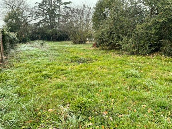 Beau Terrain à bâtir à Balma