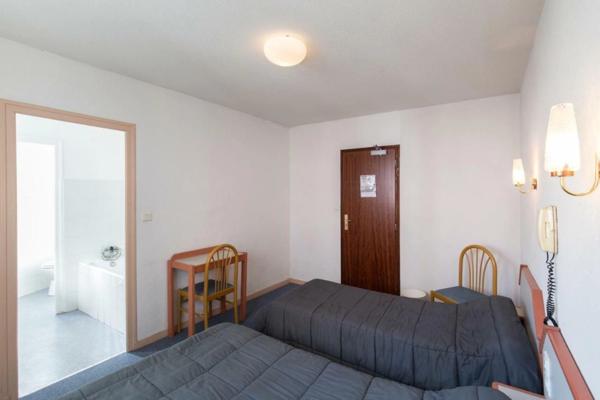 Dpt Hautes Pyrénées (65), à vendre LOURDES Hôtel - Restaurant