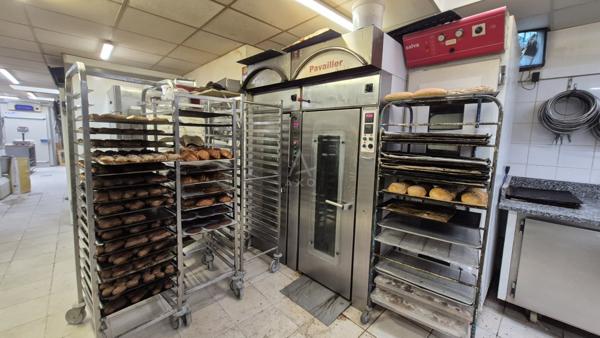 Fond de commerce : Boulangerie-Pâtisserie de Référence  1M de Chiffre dAffaires. Achat des murs possible.