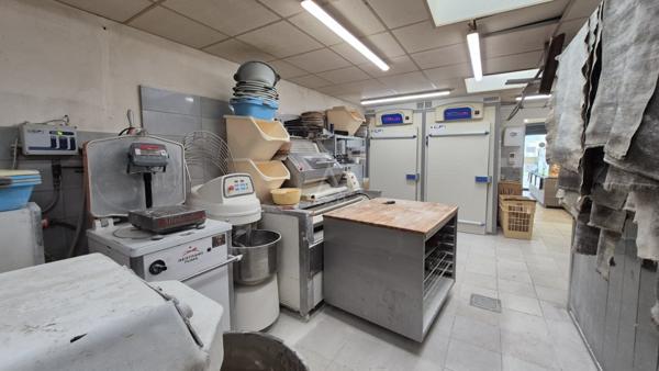 Fond de commerce : Boulangerie-Pâtisserie de Référence  1M de Chiffre dAffaires. Achat des murs possible.