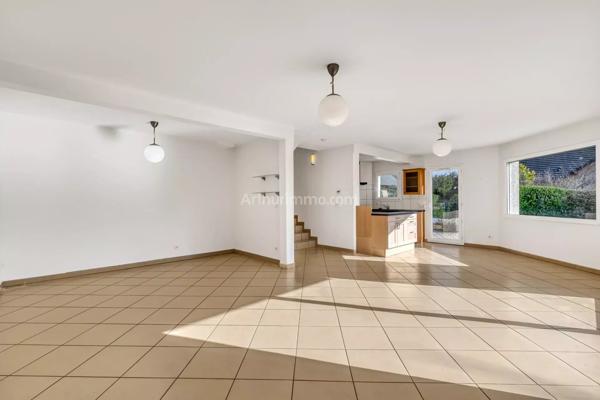 Vente                                                      Maison
                        
                     8 pièces                      168 m2                     à Brison-Saint-Innocent