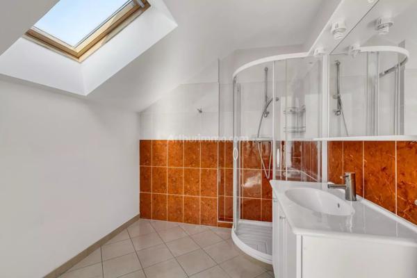 Vente                                                      Maison
                        
                     8 pièces                      168 m2                     à Brison-Saint-Innocent