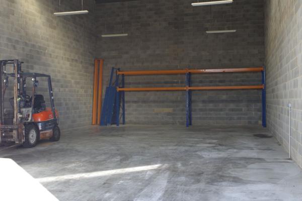 A LOUER MARGUERITTES LOCAL ZAC DU TEC