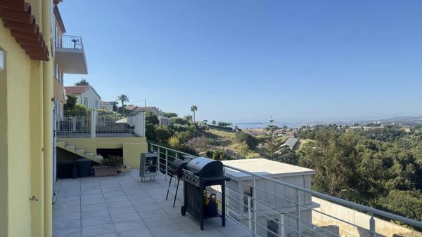 Vente                                                      Villa
                        
                     4 pièces                      75 m2                     à Cagnes-sur-Mer