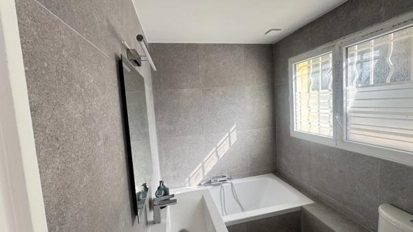 Vente                                                      Villa
                        
                     4 pièces                      75 m2                     à Cagnes-sur-Mer