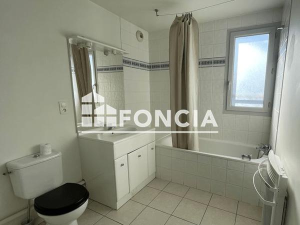 Location Appartement 4 pièces 95.1 m² - 18 RUE DES NEUFS SOLEILS Clermont Ferrand 63000