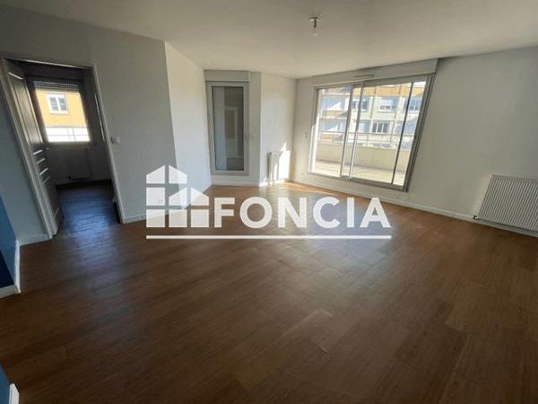 Location Appartement 4 pièces 95.1 m² - 18 RUE DES NEUFS SOLEILS Clermont Ferrand 63000