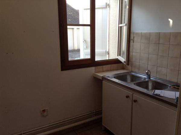 APPARTEMENT STUDIO VENDU LOUÉ ! INVESTISSEMENT LOCATIF ! FONTENAY-TRÉSIGNY (77610