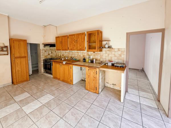 Dpt Gers (32), à vendre BARCELONNE DU GERS maison P7 de 160 m² habitables + grange attenante sur 250 m² de terrain