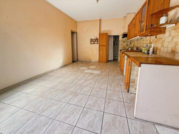 Dpt Gers (32), à vendre BARCELONNE DU GERS maison P7 de 160 m² habitables + grange attenante sur 250 m² de terrain