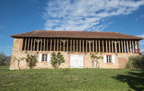 Maison gasconne de 160 m² sur 8900 m² avec vue sur les Pyrénées