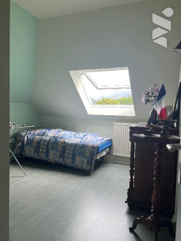 Appartement T4 95 m²  avec vue montagnes, cave, place de parking et garage sur BAGNERES DE BIGORRE.