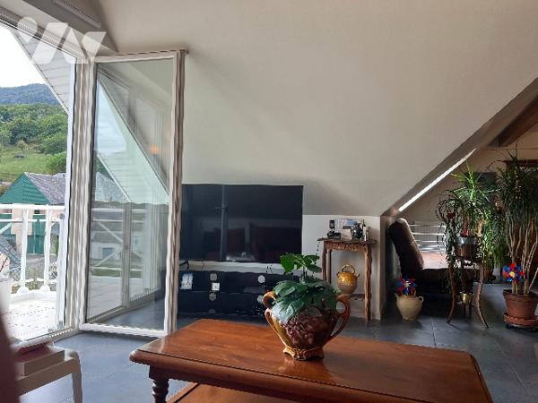 Appartement T4 95 m²  avec vue montagnes, cave, place de parking et garage sur BAGNERES DE BIGORRE.