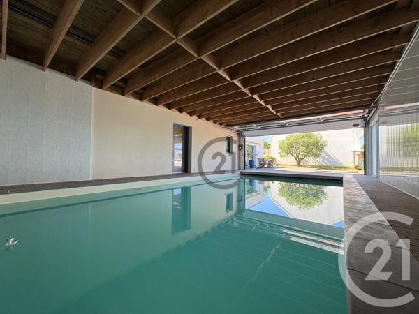 Maison à vendre  7 pièces - 190 m 2   LA TURBALLE  - 44