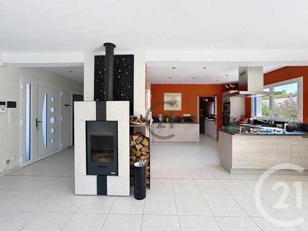 Maison à vendre  7 pièces - 190 m 2   LA TURBALLE  - 44