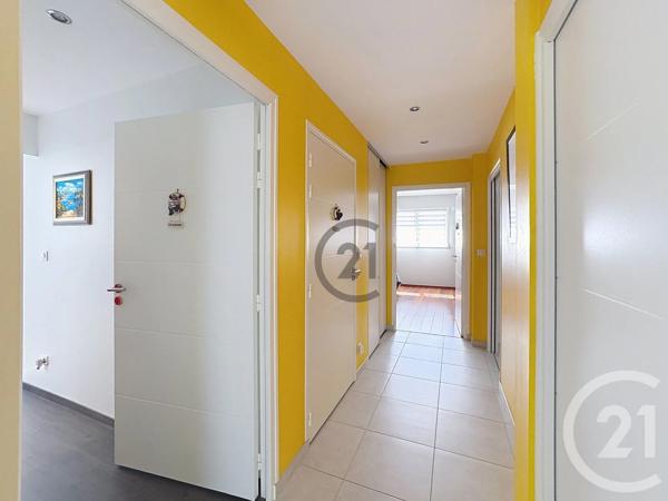 Maison à vendre  7 pièces - 190 m 2   LA TURBALLE  - 44