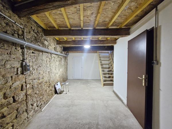 Maison de village 3 chambres entièrement rénovée à proximité de toutes les commodités