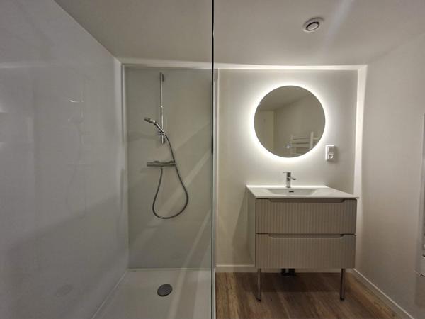 Maison de village 3 chambres entièrement rénovée à proximité de toutes les commodités