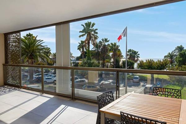 Vente Appartement 4 pièces 106 m2 à Saint-Raphaël