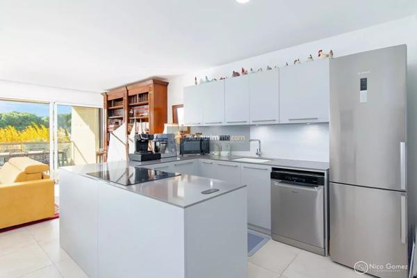 Vente Appartement 4 pièces 106 m2 à Saint-Raphaël