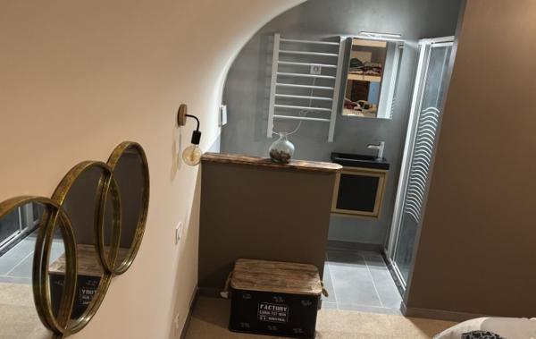 Vente Appartement P1 1 APPARTEMENT T1 + 1 CHAMBRE rénové(e) Vaison-la-romaine