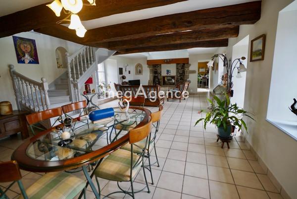 Maison à QUIMPERLE, 29300 - 6 pièces 216m²