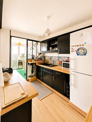 Appartement
         4 pièces
        - 80 m²