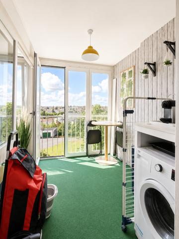 Appartement
         4 pièces
        - 80 m²