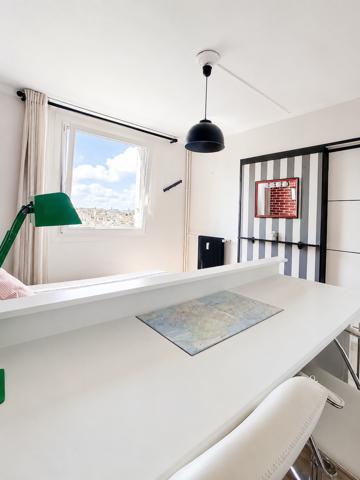 Appartement
         4 pièces
        - 80 m²