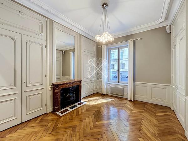 T5 de charme non meublé – quartier FOCH