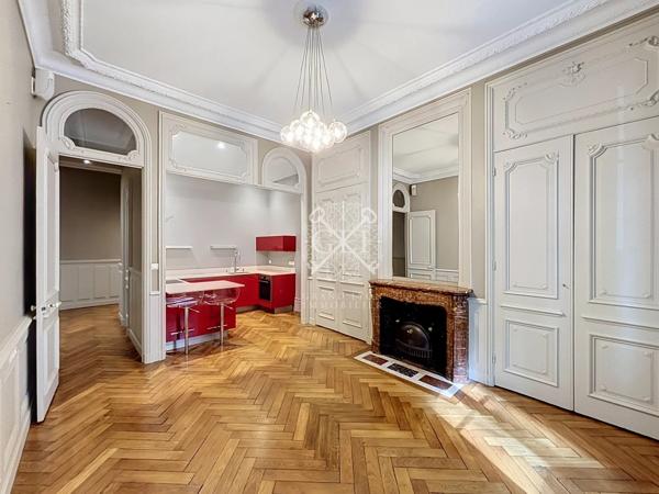 T5 de charme non meublé – quartier FOCH