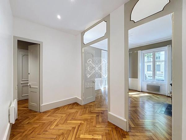 T5 de charme non meublé – quartier FOCH