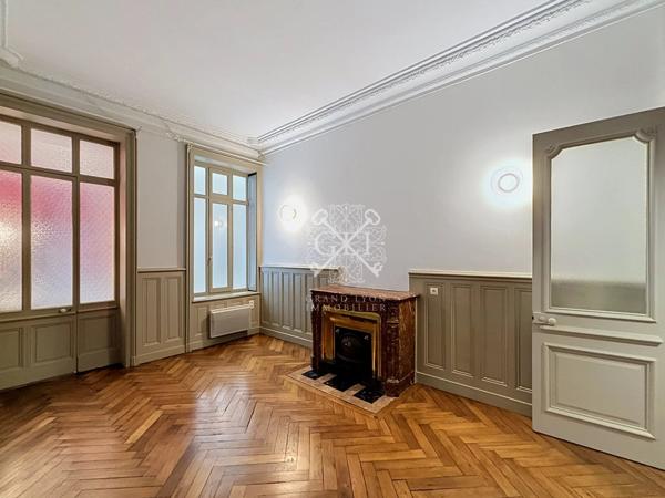 T5 de charme non meublé – quartier FOCH