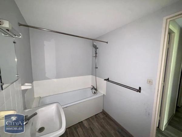 Appartement à louer 2 pièces 50.13m² Villeneuve-d'Ascq (59650)