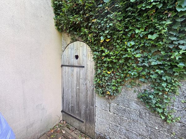 Appartement  Chilly-le-Vignoble / 5 pièce(s) / 2 chambres / 152 m²