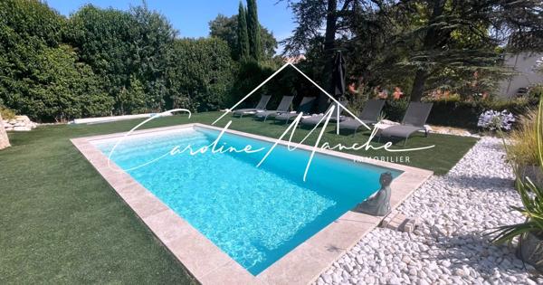 A Louer à COUDOUX - Grand Mas Provençal meublé de 320m² - 5 chambres - bureau - piscine