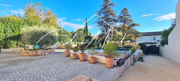 A Louer à COUDOUX - Grand Mas Provençal meublé de 320m² - 5 chambres - bureau - piscine