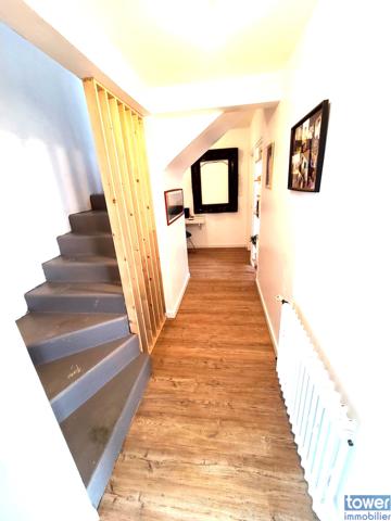 Maison
                                                                                                                                                                                                                                                                                                                        7 pièce(s)                                                                                                                                                                                                          4 chambre(s)                                                                                                                                                                                                          165  m²