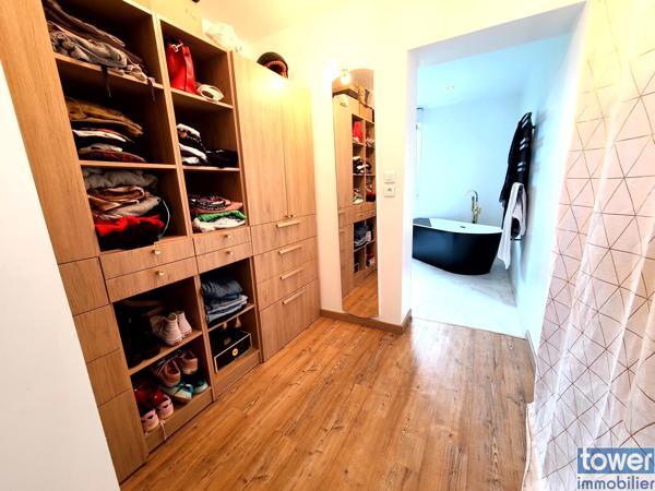 Maison
                                                                                                                                                                                                                                                                                                                        7 pièce(s)                                                                                                                                                                                                          4 chambre(s)                                                                                                                                                                                                          165  m²
