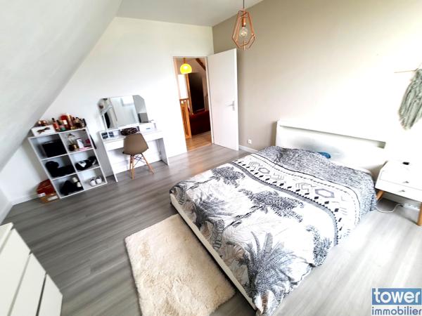Maison
                                                                                                                                                                                                                                                                                                                        7 pièce(s)                                                                                                                                                                                                          4 chambre(s)                                                                                                                                                                                                          165  m²