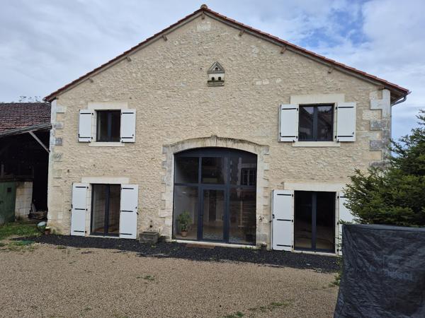 Lisle (24350) Dordogne, propriété deux maisons 310 m² habitable, 4273 m² terrain